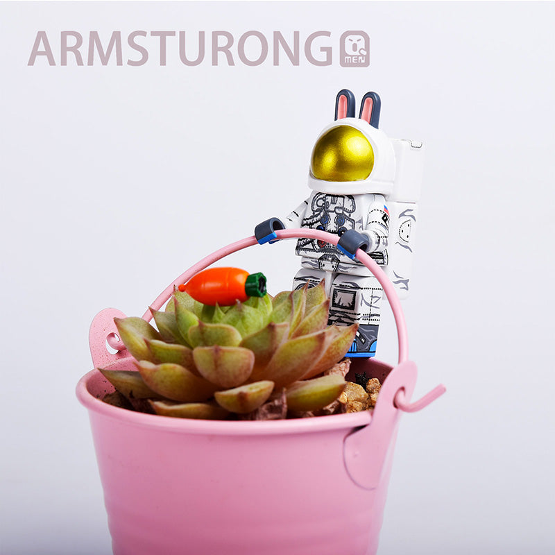 FA0001 Q-MEN Armsturong Mini Figure NASA Apollo Landing Moon Astronaut LEGO sized